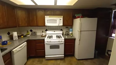 44200 Kingtree Ave #46, Lancaster, CA 93534 photo 3