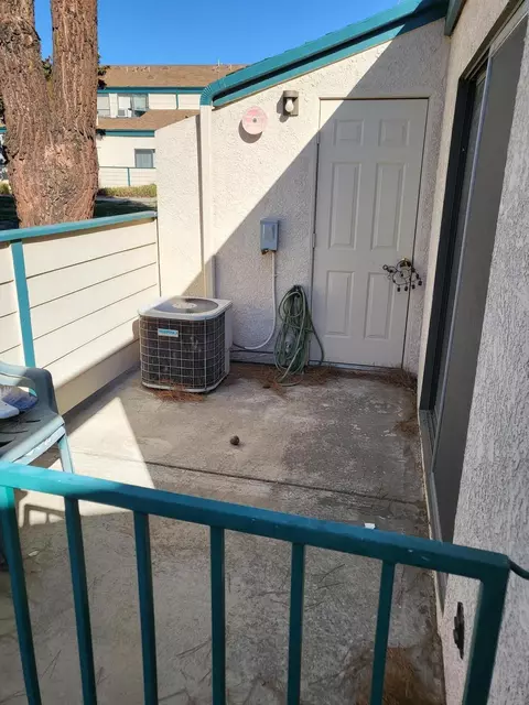 44514 E 15th St E St #4, Lancaster, CA 93534 photo 2