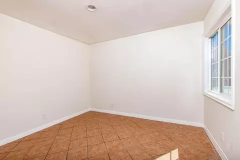 37853 E 11th St, Palmdale, CA 93550 photo 12
