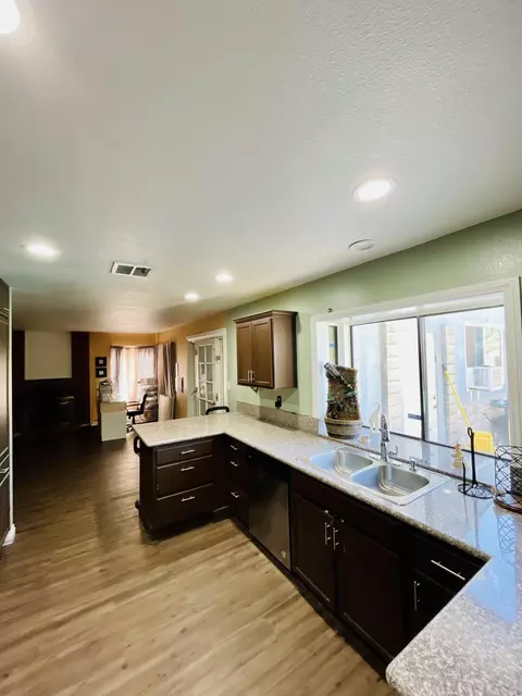 36849 Apache Plume Dr, Palmdale, CA 93550 photo 3