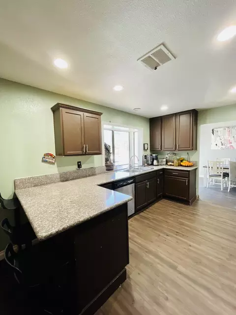 36849 Apache Plume Dr, Palmdale, CA 93550 photo 2