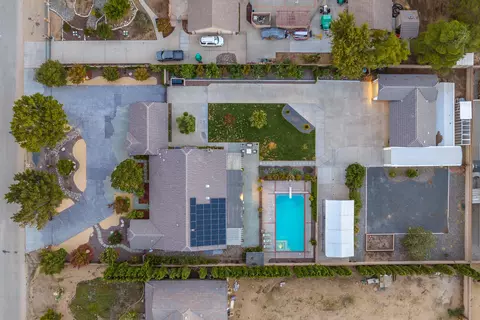 42061 22nd St W, Lancaster, CA 93536 photo 2