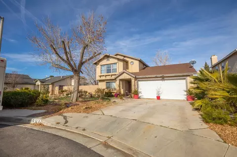 2143 Estrella Ct, Palmdale, CA 93550