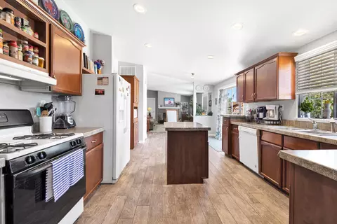 25213 Heather Hill Ave, Lancaster, CA 93536 photo 16