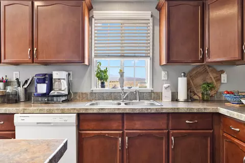 25213 Heather Hill Ave, Lancaster, CA 93536 photo 18