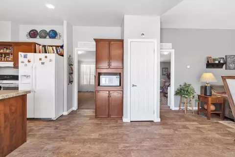 25213 Heather Hill Ave, Lancaster, CA 93536 photo 22