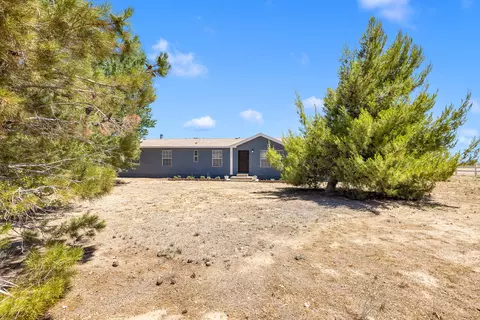 25213 Heather Hill Ave, Lancaster, CA 93536 photo 2