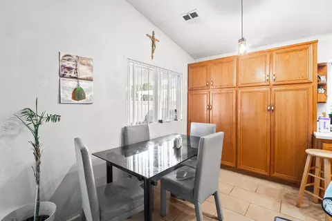 2512 E Lingard St, Lancaster, CA 93535 photo 10
