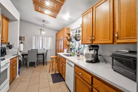 2512 E Lingard St, Lancaster, CA 93535 photo 12