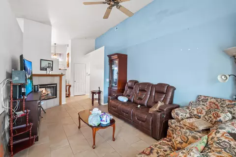 2512 E Lingard St, Lancaster, CA 93535 photo 8