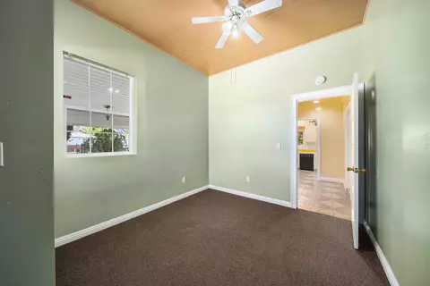105 W I St, Tehachapi, CA 93561 photo 12