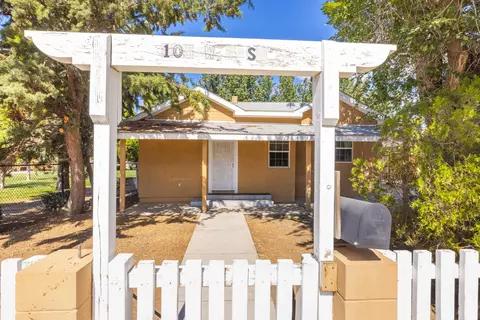 105 W I St, Tehachapi, CA 93561 photo 2