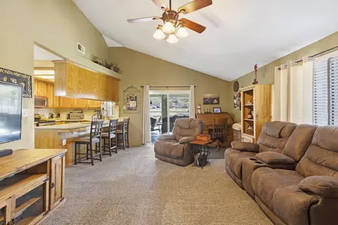 18181 Bowie St, Tehachapi, CA 93561 photo 10