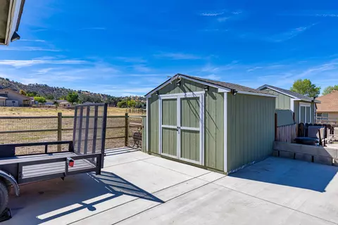 18181 Bowie St, Tehachapi, CA 93561 photo 28