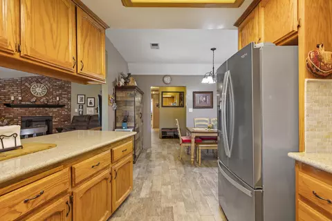 18181 Bowie St, Tehachapi, CA 93561 photo 12