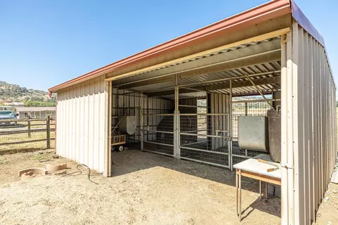 23001 Homestead Way, Tehachapi, CA 93561 photo 37
