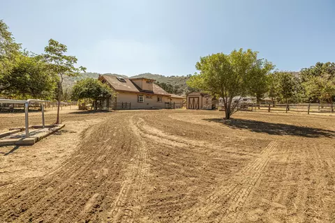 23001 Homestead Way, Tehachapi, CA 93561 photo 33