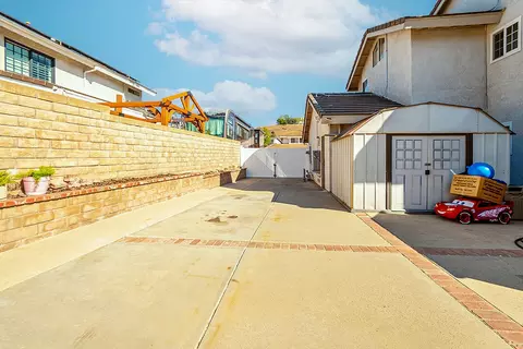 2709 Bel Cir, Simi Valley, CA 93063 photo 26