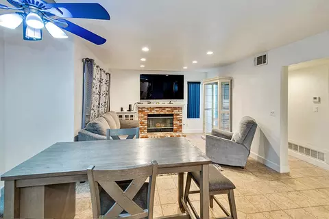 2709 Bel Cir, Simi Valley, CA 93063 photo 11