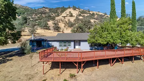 24520 Hart Dr, Tehachapi, CA 93561 photo 1