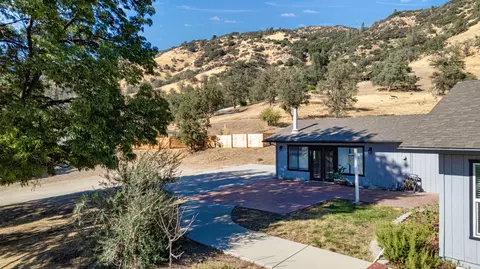 24520 Hart Dr, Tehachapi, CA 93561 photo 3