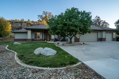 26550 Brian Pl, Tehachapi, CA 93561 photo 2