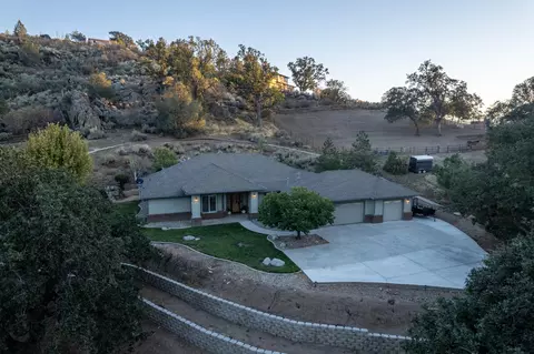 26550 Brian Pl, Tehachapi, CA 93561 photo 1