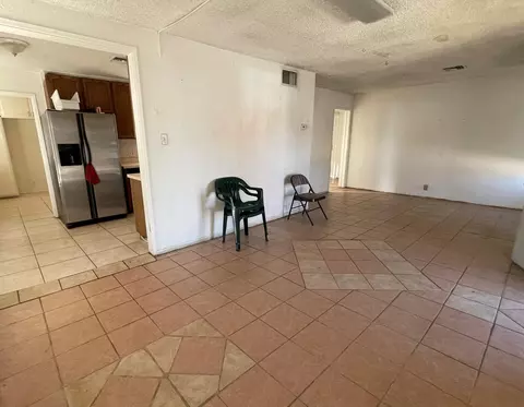 38625 12th St E, Palmdale, CA 93550 photo 2