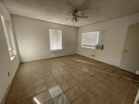 38625 12th St E, Palmdale, CA 93550 photo 3