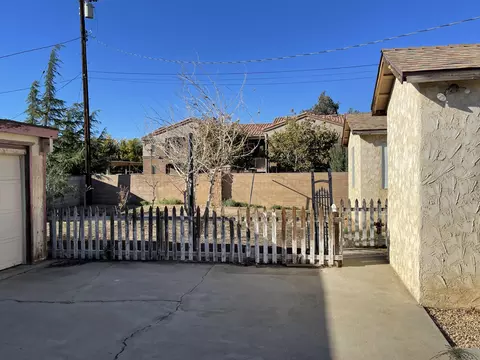 38625 12th St E, Palmdale, CA 93550 photo 9