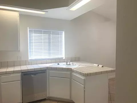 44173 Devol St E, Lancaster, CA 93535 photo 5