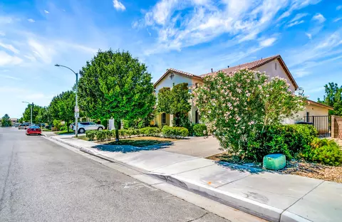 3245 Vahn Ln, Lancaster, CA 93536 photo 3