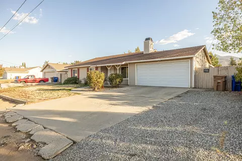 20430 Dawn Ave, Tehachapi, CA 93561 photo 3