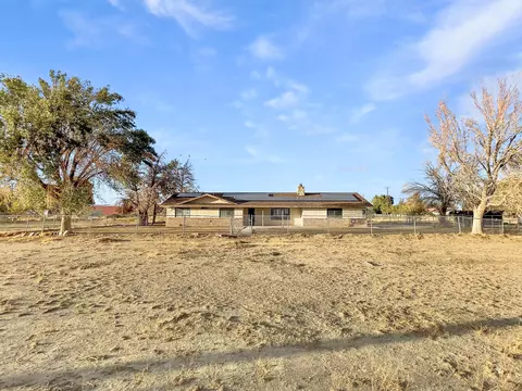 43211 E 53rd St, Lancaster, CA 93535 photo 2