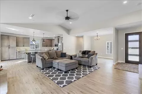 22306 Fontana St, Tehachapi, CA 93561 photo 7