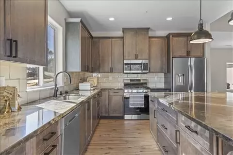 22306 Fontana St, Tehachapi, CA 93561 photo 10