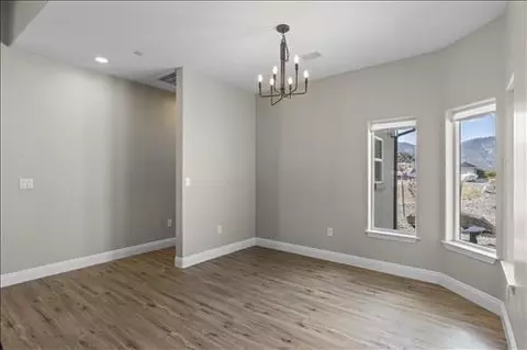 22306 Fontana St, Tehachapi, CA 93561 photo 8