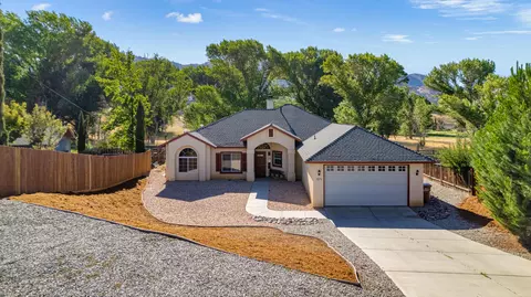 22809 Clover Springs Pl, Tehachapi, CA 93561 photo 1