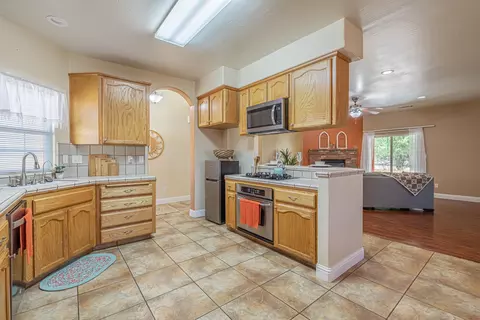 22809 Clover Springs Pl, Tehachapi, CA 93561 photo 9
