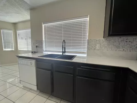 45024 Andale Ave, Lancaster, CA 93535 photo 13