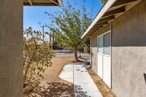 16500 Del Norte Dr, Mojave, CA 93501 photo 32