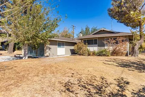 16500 Del Norte Dr, Mojave, CA 93501 photo 1