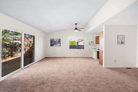 14329 Dover Dr, Mojave, CA 93501 photo 4