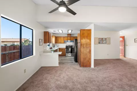 14329 Dover Dr, Mojave, CA 93501 photo 6