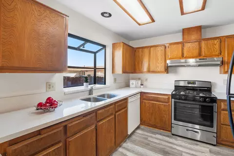 14329 Dover Dr, Mojave, CA 93501 photo 8