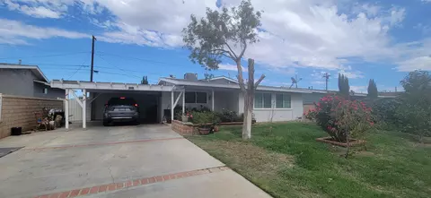 1541 Sweetbrier St, Palmdale, CA 93550