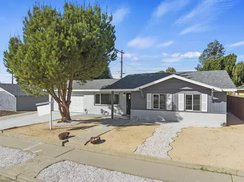 4235 Helene St, Simi Valley, CA 93063 photo 2