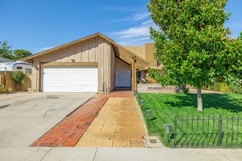 1021 Morven St, Lancaster, CA 93535 photo 1