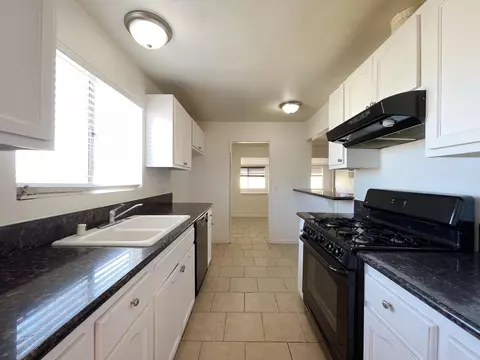 45436 Andale Ave, Lancaster, CA 93535 photo 3