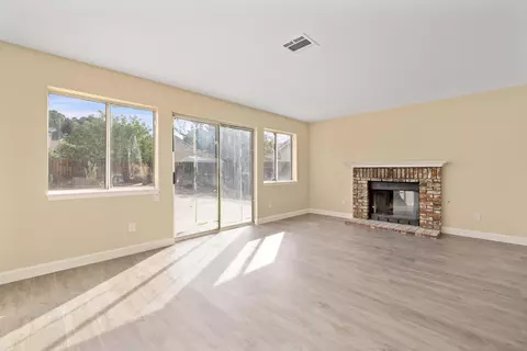 44028 12th St E, Lancaster, CA 93535 photo 17